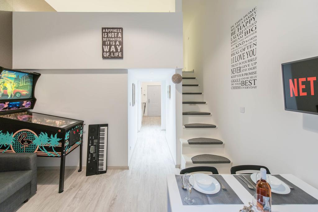 Happy Home Joy - Apartment With Free Pinball Machine Budapest Eksteriør billede