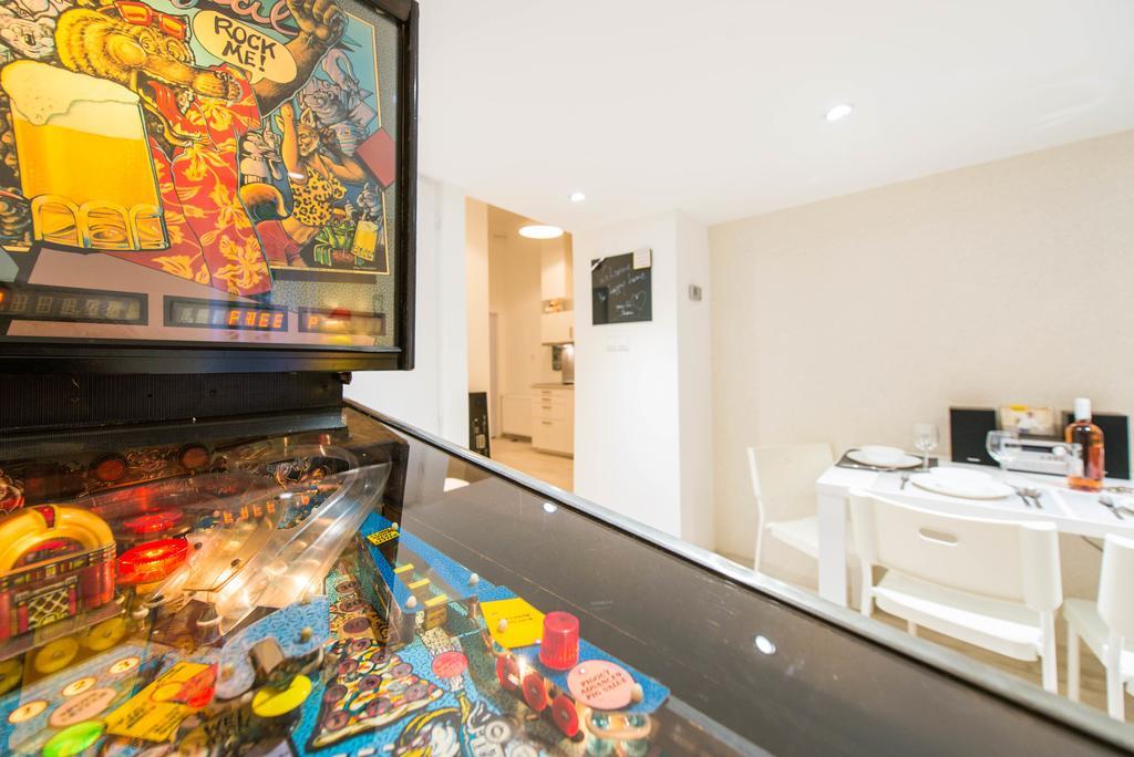 Happy Home Joy - Apartment With Free Pinball Machine Budapest Eksteriør billede